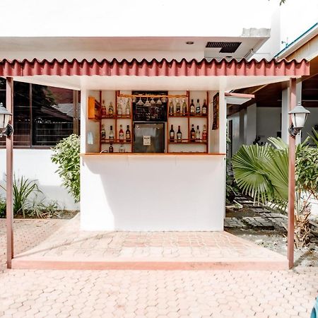 A Villas Resort & Restaurant Zamboanguita  Екстериор снимка