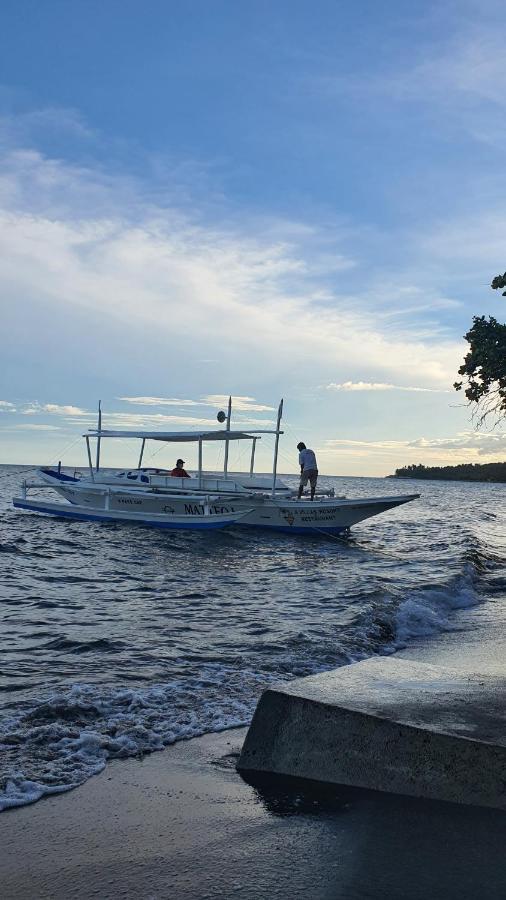 A Villas Resort & Restaurant Zamboanguita  Екстериор снимка