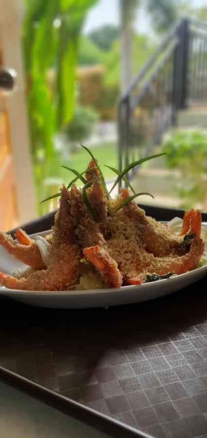 A Villas Resort & Restaurant Zamboanguita  Екстериор снимка