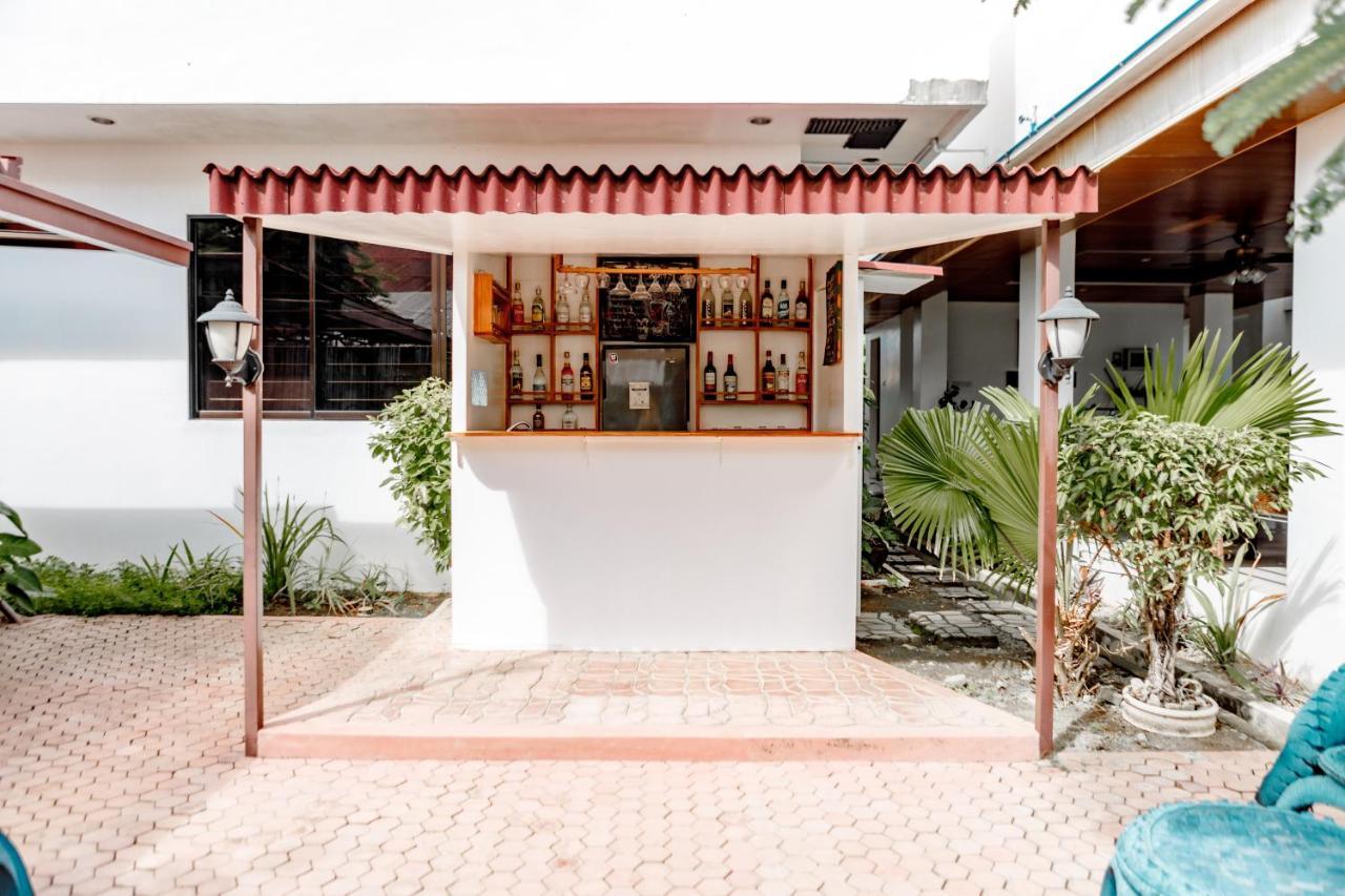 A Villas Resort & Restaurant Zamboanguita  Екстериор снимка
