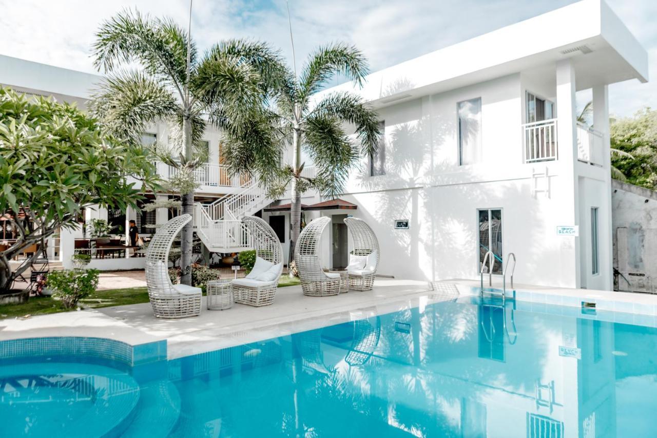 A Villas Resort & Restaurant Zamboanguita  Екстериор снимка