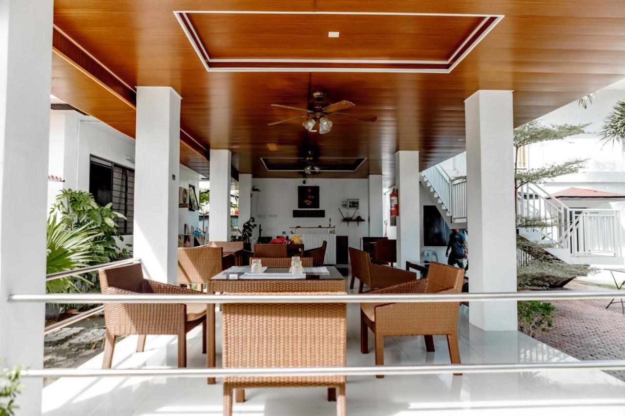 A Villas Resort & Restaurant Zamboanguita  Екстериор снимка
