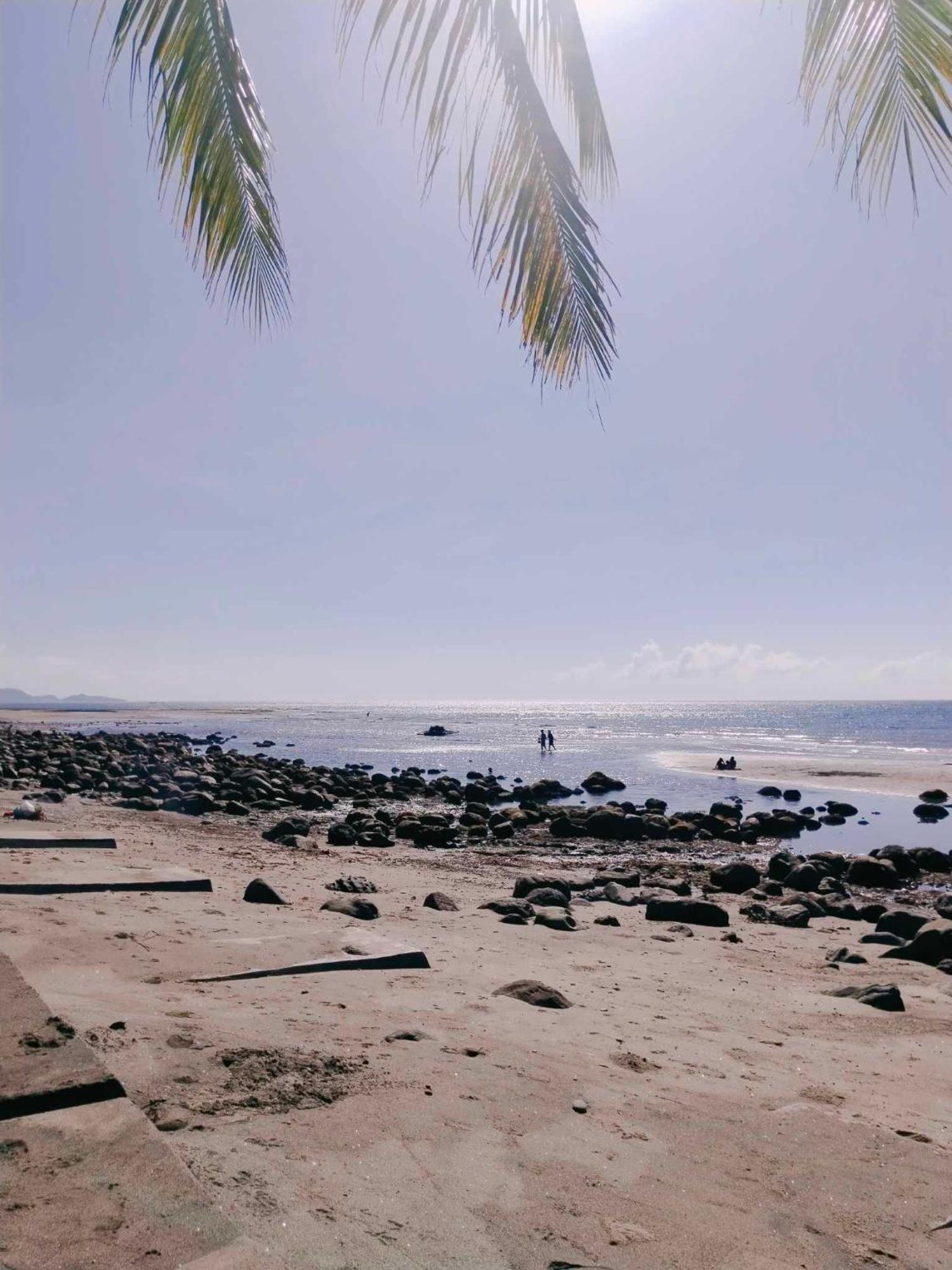 A Villas Resort & Restaurant Zamboanguita  Екстериор снимка